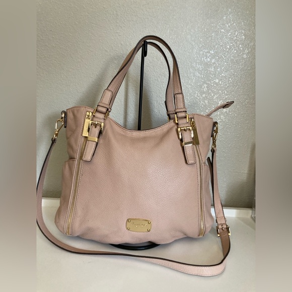 MICHAEL MICHAEL KORS Leather Shoulder Bag, EUC - Picture 1 of 10